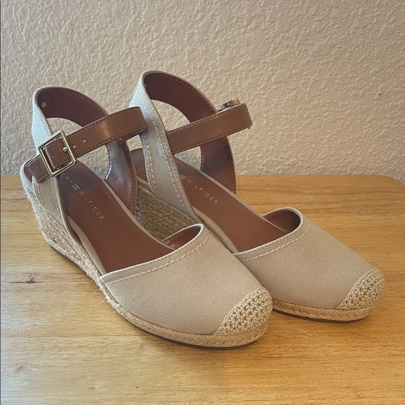 Tommy Hilfiger Cream and Brown Wedge Sandals - Picture 1 of 5